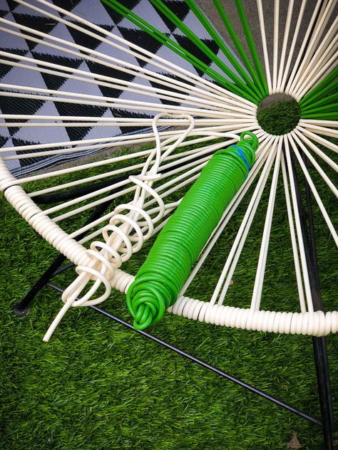 How to Restring an Acapulco Chair — Mid Century Modern Interior Designer - Portfolio Acapulco Chair Diy, Acapulco Chair Outdoor, Rope Chair Diy, Mid Century Modern Outdoor Furniture, Patio Chairs Makeover, Macrame Chairs, Chair Mid Century, Acapulco Chair, Rope Chair