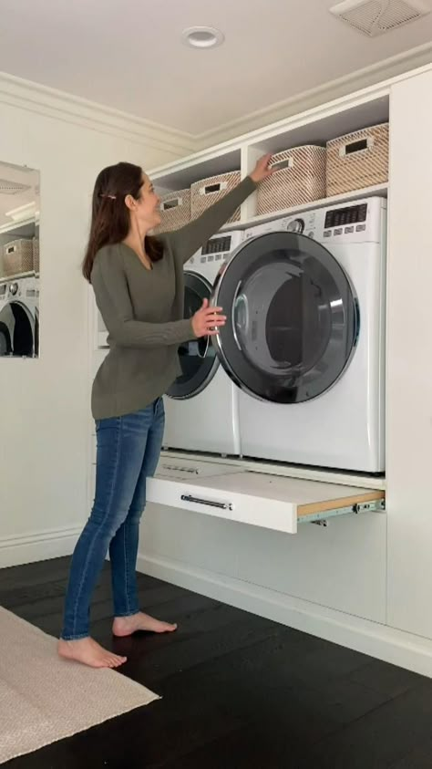 Max out the functionality of your laundry room shelf storage! We walk you through the 3 brilliant types of laundry room shelves you NEED to consider! 👉Follow us on Pinterest   get your FREE Room Design Guide! #laundryroomopenshelvingstorage #laundryroomshelvesideassmallspaces #smalllaundryroom #laundryroomshelfideas #laundryroomshelfoverwasheranddryer #laundryroomopenshelvingstorage #smalllaundryroomshelvesideas #smalllaundryroom #laundryroomshelvingstorageideas #laundryroomshelfideas Laundry Shelves, Small Laundry Room Makeover, Dream Laundry Room, Laundry Room Layouts, Laundry Design, Laundry Room Shelves, Mudroom Laundry Room, Laundry Room Renovation, Modern Laundry Rooms