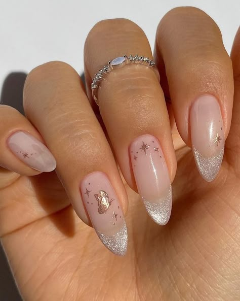 Angled Nail Designs, Boring Nails, Nails Sparkly, Nail Piercing, Butterfly Nail Designs, Angel Nails, Manicure Designs, Velvet Nails, Nails Classy