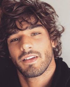 Marlon Teixeira: Bio, Height, Weight, Age, Measurements Marlon Teixeira Instagram, Lucas Parker, Brazilian Male Model, Marlon Teixeira, Permed Hairstyles, Modern Hairstyles, Style Expert, Perm, Celebrity Weddings