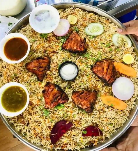 Mandi Biryani, Mandi Recipe, Chicken Mandi, Calgary Restaurants, Us Friends, Arabian Food, Slow Cooked Lamb, Chicken Biryani, Desi Food