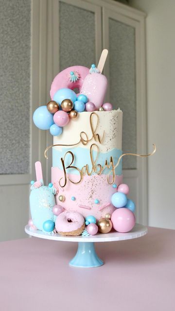 Unique Baby Shower Cakes, Baby Shower Gender Reveal Cake, Baby Reveal Cakes, Baby Shower Cake Designs, Gender Reveal Baby Shower Themes, Baby Gender Reveal Party Decorations, Idee Babyshower, Gender Reveal Party Theme, Gender Party