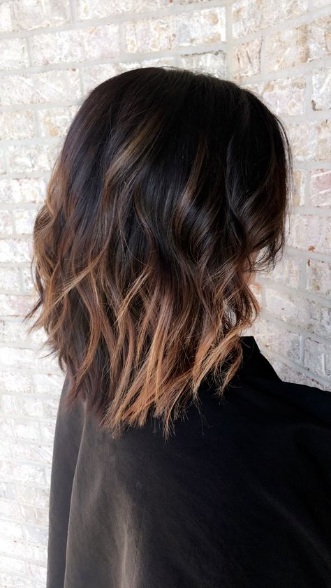 Dark To Blonde Balayage Short Hair, Dark Hair With Dimension Short, Dark Hair Ombre Balayage Short, Shoulder Length Hair Dark With Highlights, Short Hair Balayage Black Roots, Dark Hair Fall Colors, Medium Length Dark Balayage, Dark Bob Balayage, Dark Balayage On Short Hair