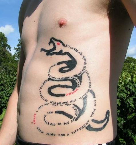 Metallica black album's snake A Snake Tattoo, Heavy Metal Tattoo, Sake Tattoo, Metallica Tattoo, Snake Tattoo Meaning, Rock Tattoo, Fan Tattoo, Light Tattoo, 100 Tattoo