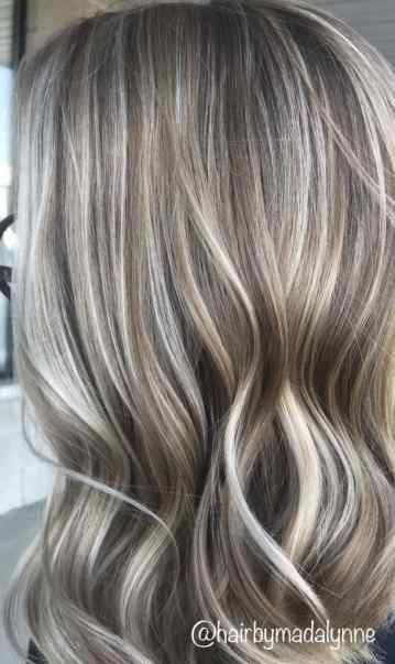 Ash Blonde Highlights And Lowlights Short Hair, Grey Blonde Hair Balayage, Teased Babylights, Hi Lights And Low Lights Brown Hair, Best Hair Color To Hide Grey Hair, Grayish Blonde Hair, Ash Blonde Hair With Highlights, Highlights 2022, Bayalage Blonde