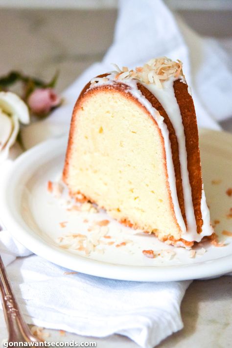 Rich, dense, buttery, velvety -- and all the coconut tropical escape you could want! This coconut pound cake recipe is your new favorite dessert. #CoconutCake #CoconutPoundCake #PoundCake #Cakes #Desserts Sour Cream Coconut Cake, Coconut Bundt Cake, Coconut Pound Cake, Cake With Sour Cream, Coconut Pound Cakes, Lemon And Coconut Cake, Inside Cake, Rich Cake, Blueberry Coffee Cake