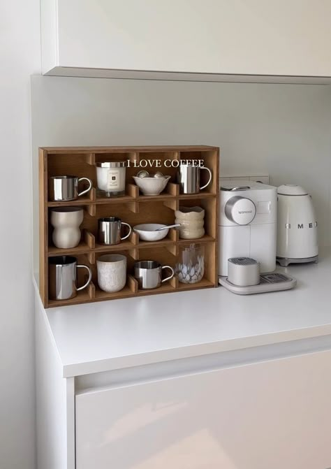 First Apartment Decorating, Coffee Nook, Coffee Bar Home, Kitchen Organisation, Coffee Corner, Apartment Decor Inspiration, Kitchen Room Design, Cute Home Decor, Small Room Bedroom