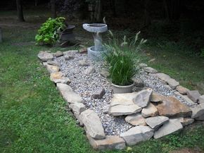 disguise for septic system...for mom & dad Septic Mound Landscaping, Septic Tank Covers, Septic System, Septic Tank, Back Gardens, Shade Garden, Rock Garden, Outdoor Projects, Yard Landscaping