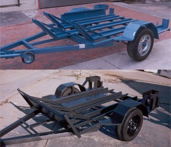 Motorbike trailers help to transport motorbikes conveniently and safely. Click here to know why you need a motorbike trailer to transport your motorbike. Motorbike Trailer, Bike Box, Bike Trailers, Atv Trailers, Box Trailer, Trailer Plans, Enclosed Trailers, Off Road Trailer, Custom Trailers