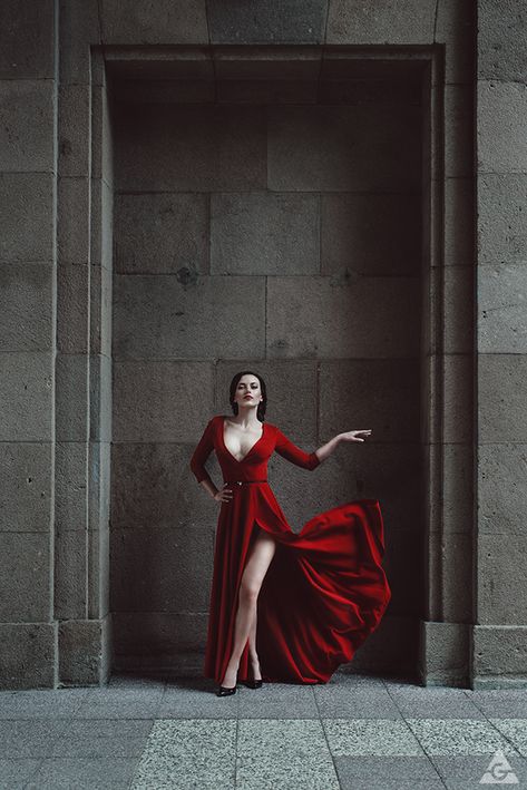 City Fashion Photography, Street Photography Model, High Fashion Photoshoot, Fairytale Photoshoot, Prom Photoshoot, Glam Photoshoot, Prom Photos, Fashion Photography Poses, Foto Poses