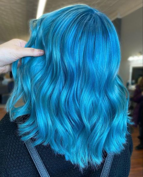 Aquamarine Blue Hair, Ocean Blue Hair Color, Neon Blue Hair, Ocean Blue Hair, Blue Haircolor Aesthetic, Turquoise Hair Aesthetic, Lagoon Blue Hair, Cerulean Sea Hair, Aquarius Blue