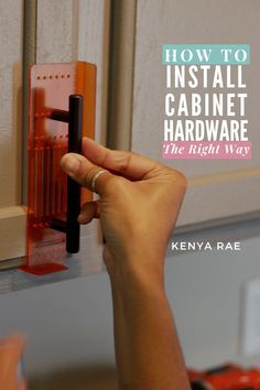 How To Install Cabinet Hardware Without Messing Them Up  Without making your own template you can have perfectly aligned and straight handles and drawer pulls too!  #kitchencabinets #DIYcabinets #installinghardware #cabinethardware #DIYkitchen #kitchenmakeover via @KenyaRaeatHome Diy Cabinet Handles, Cabinet Hardware Placement, Installing Kitchen Cabinets, Kitchen Drawer Handles, Kitchen Drawer Pulls, Kitchen Pulls, Kitchen Cabinet Pulls, Kitchen Drawer, Cabinet Door Handles