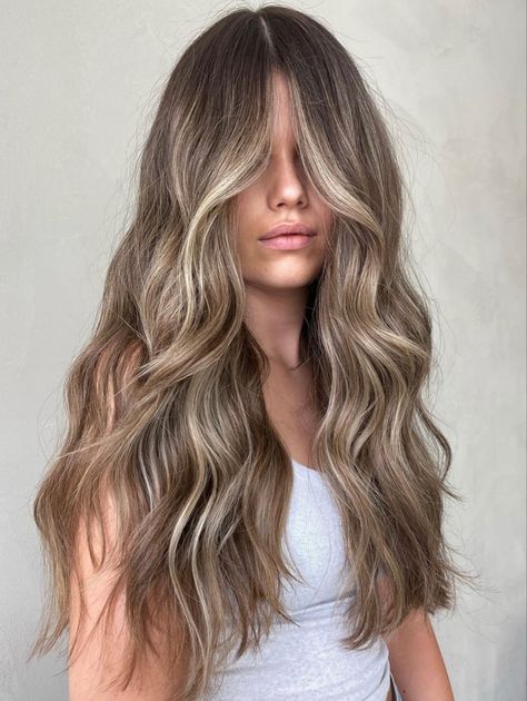 Light Brunette Hair, Blonde Hair Goals, Summer Blonde Hair, Brown Hair Looks, Brown Hair Inspo, Bronde Hair, Brunette Hair With Highlights, Dirty Blonde Hair, Brown Hair With Blonde Highlights