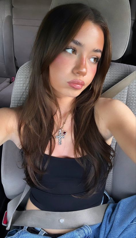 via @sophiabbirlem ig story Oval Face Haircuts, Pretty Brunette, Swag Makeup, Brunette Girl, Oval Faces, Manifestation Affirmations, Dream Hair, Pretty Selfies, Daily Affirmations