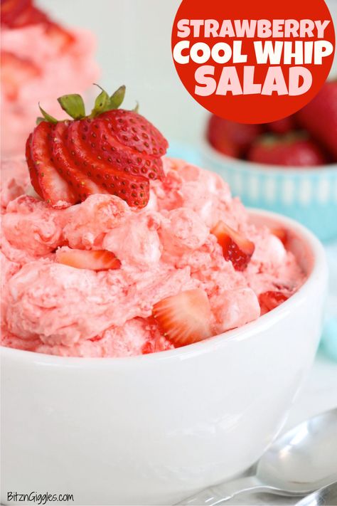 Strawberry Cool Whip, Jello With Cool Whip, Strawberry Jello Salad, Strawberry Fluff, Cool Whip Desserts, Sugar Free Jello, Fresh Fruit Recipes, Strawberry Jello, Jello Recipes