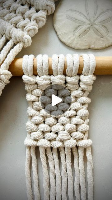 Macrame Woven Knot, Macrame Wave Knot Tutorial, Macrame Wall Art Tutorial, Macrame Rug Tutorial, Diy Macrame Wall Hanging Tutorials, Easy Macrame Wall Hanging, Macrame Rug, Wall Art Tutorial, Macrame Wall Hanging Tutorial