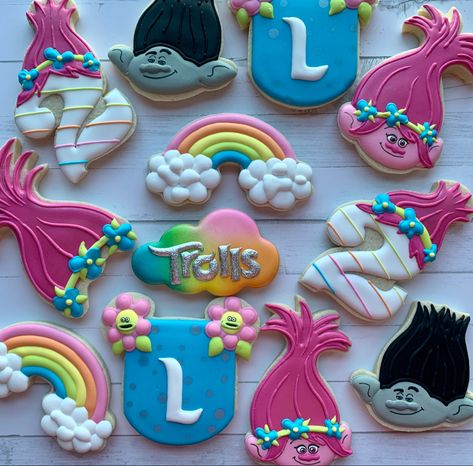 Trolls Birthday Cake Cupcakes, Trolls Dessert Ideas, Trolls Birthday Cookies, Trolls 5th Birthday Party Ideas, Trolls Dessert Table, Trolls 3 Birthday Party Ideas, Trolls Second Birthday Party, Trolls 1st Birthday Party Ideas, Trolls 2nd Birthday Party For Girl