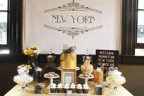 New York theme Nyc Bridal Shower Theme, New York Bridal Shower Theme, New York Birthday Theme, New York Theme Party, Ny Party, New York Party, Spring Wedding Ideas, New York Theme, Sweets Table