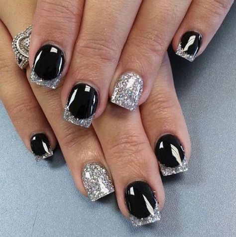 Dip Powder Nails Black And Silver, Black Small Acrylic Nails, Black Gel Nail Designs, Black And Silver Nails, French Manicure Nail Designs, Black And White Nail Art, Silver Nail Designs, Nails With Glitter, New Years Eve Nails