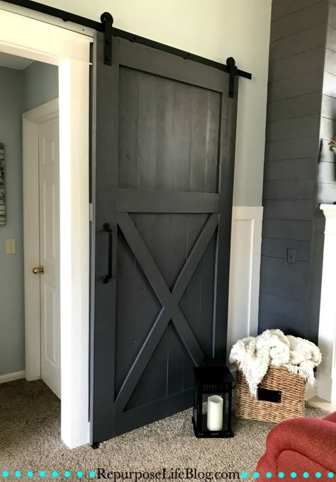 An easy and thorough step-by-step tutorial on how to make a sliding barn door. Barn doors make a statement in any room and become the decor. Barn Door Designs, Diy Barn Door, Doors And Hardware, Salalah, Wood Door, Interior Barn Doors, Barn Doors Sliding, Sliding Barn Door, Barn Door Hardware