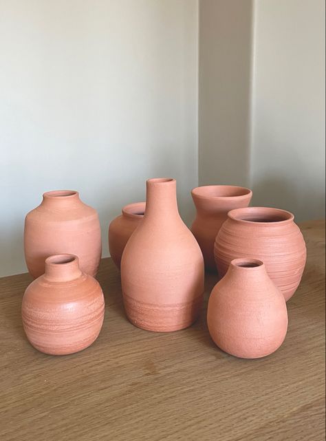 Wheel Thrown Vase Ideas, Ceramic Vase Wheel Thrown, Wheel Thrown Pottery Vases, Wheel Thrown Vases, Pottery On The Wheel, Ceramic Wheel Thrown Ideas, Wheel Throwing Ideas, Wheel Thrown Pottery Ideas, Ceramic Cylinders