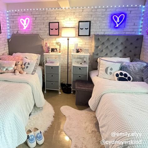 Love yourself first. The Heart Neon Sign is serving us all the electric love Pink White And Blue Bedroom, Dorm Set Up Layout, Luxury Dorm Room, Pretty Dorm Room, College Dorm Room Inspiration, Dorm Room Bedding, Dorm Room Styles, White Bed Frame, White Room Decor