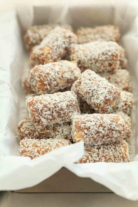 These cashew coconut date rolls make for a quick and energizing snack when you need a quick pick me up. Date Rolls, Coconut Roll, Raw Vegan Desserts, Healthy Bars, Cashew Butter, Breakfast Dessert, Afternoon Snacks, Dessert For Dinner, Snack Time