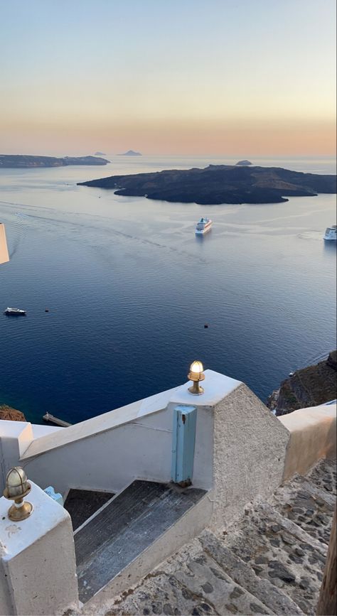 Santorini Aesthetic, Scenic Photos, Europe Summer, Dream Holiday, Santorini Greece, Greek Island, Summer Dream, European Summer, City Aesthetic