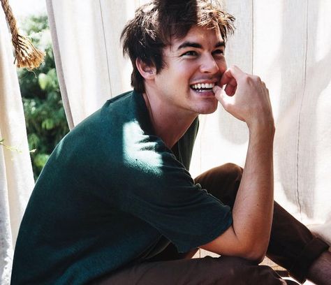 Pretty Little Liars Caleb Pretty Little Liars, Tyler Blackburn, Attractive People, Film Serie, Pretty Little Liars, Serie Tv, Celebrity Crush, Just In Case, Pretty People