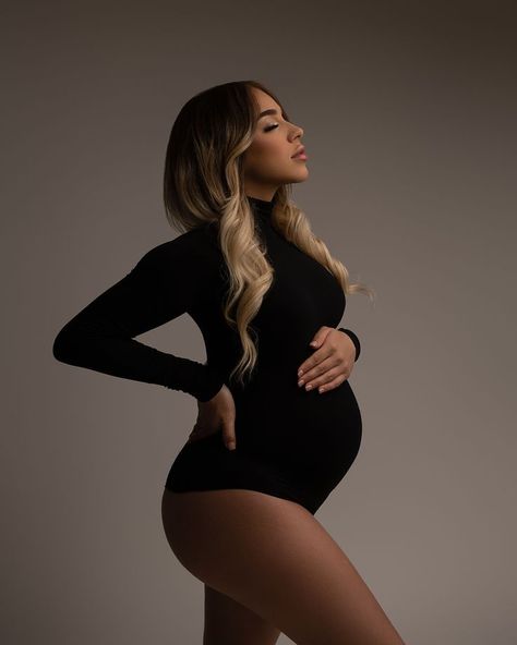 Maternity Pictures With Bodysuit, Maternity Photography Black Leotard, Bodysuit Photoshoot Ideas Maternity, Maternity Photos Bodysuit, Maternity Pictures Bodysuit, Maternity Photos Black Bodysuit, Maternity Photography Black Bodysuit, Studio Maternity Shoot Bodysuit, Black Leotard Photoshoot Maternity