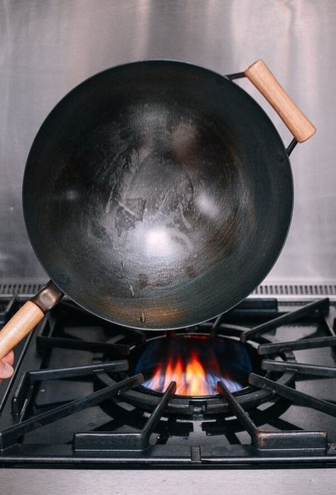 How To Season A Carbon Steel Wok, Best Wok To Buy, Fried Spinach, Best Wok, Wok Recipes, Folded Paper Towels, Carbon Steel Wok, Wok Of Life, Woks Of Life