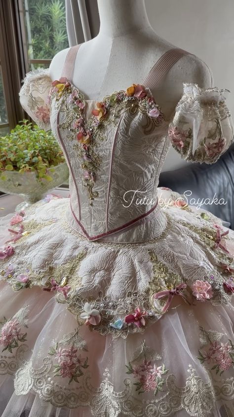 Ballerina Inspired Outfit, Hummingbird Dress, Ballerina Dresses, Short Princess Dress, Classical Ballet Tutu, Ballet Tutus, Ballet Russe, Dance Wear Ballet, Ballet Clothes