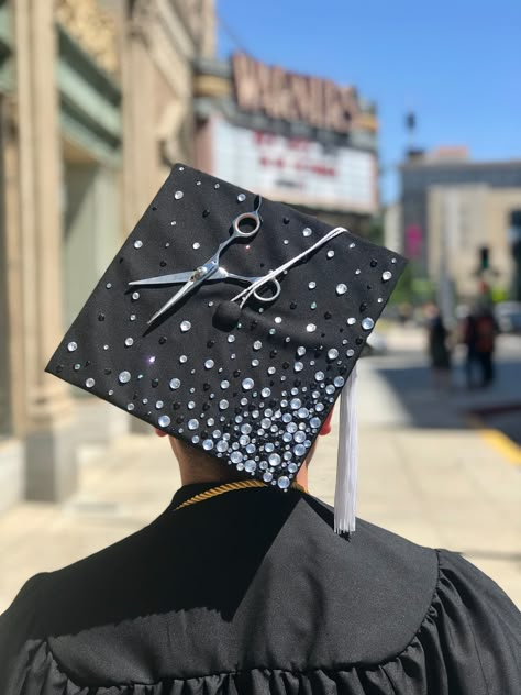 Cosmetology Cap Decoration Graduation, Cosmo Graduation Cap, Graduation Cap Designs Fashion Major, Cosmetology Grad Cap, Cosmetology School Graduation Cap, Cosmetology Graduation Cap Ideas, Graduation Cap Designs College Business, Cosmetology Caps For Graduation, Fashion Graduation Cap