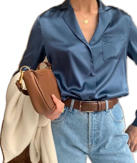 Blue Satin Shirt, Silk Shirt Women, Women Office Wear, Office Wear Shirt, Fashion Inspo Instagram, Old Money Outfits, Women Office, Club Wear, Clipuri Video