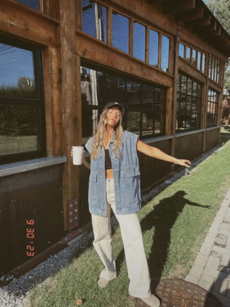 Fall Denim On Denim Outfit, Denim Vest Oversized, Jean Vest Style, Oversized Denim Vest Outfit Fall, Denim Vest Jacket Outfit, Styling A Denim Vest, Oversized T Outfit, Denim Vest Aesthetic, Oversized Jean Vest Outfits