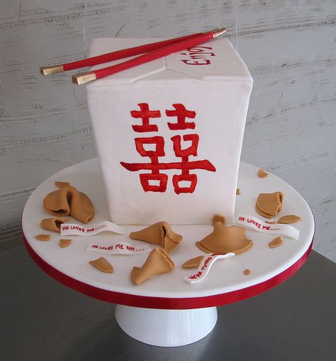 chinese take out box cake Chinese Take Out Box, Chinese Cake, Cookie Recipes For Kids, Asian Cake, Chinese Take Out, Specialty Cake, Chinese Dessert, Themed Birthday Cakes, Crazy Cakes