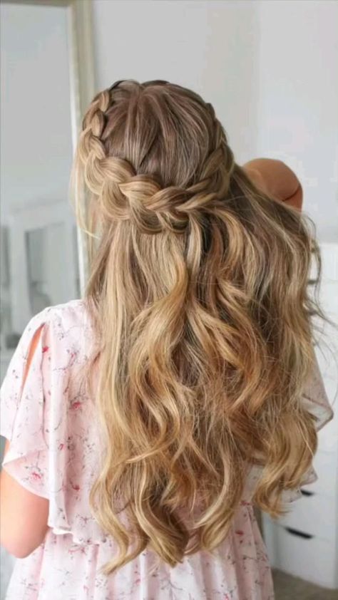 Pin on amazing bridal hairstyle Missy Sue, Hair Style Vedio, Front Hair Styles, Hair Tutorials For Medium Hair, Hair Up Styles, Hoco Hair Ideas, Hairdo For Long Hair, Short Hair Styles Easy, Easy Hairstyles For Long Hair