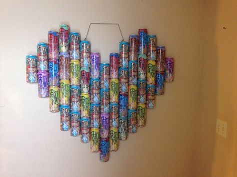 Glue peace tea cans together and hang it on the wall. Art! Peace Tea Cans Room Decor, Soda Can Wall Art, Things To Do With Arizona Tea Cans, Monster Can Wall Decor, Arizona Tea Can Diy, Peace Tea Can Ideas, Peace Tea Can Crafts, Monster Cans Room Decor, Monster Can Wall