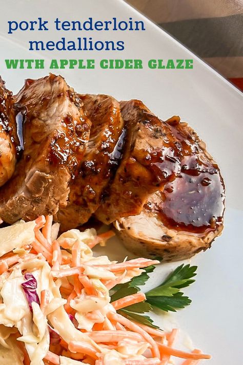 Apple Cider Glaze Recipe, Healthy Pork Tenderloin Recipes, Pork Medallion Recipes, Apple Cider Sauce, Apple Cider Pork, Apple Cider Glaze, Pork Tenderloin Oven, Pork Tenderloin Medallions, Apple Pork Tenderloin