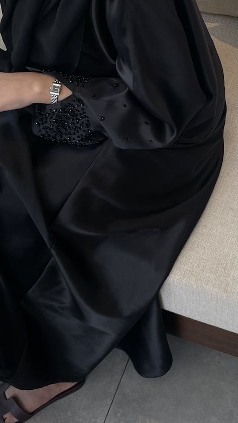 Fancy Abaya, Khaleeji Abaya, Black Abaya Designs, Abaya Collection, Abaya Designs Latest, Abaya Outfit, Black Abaya, Modest Fashion Hijab, Modest Fits