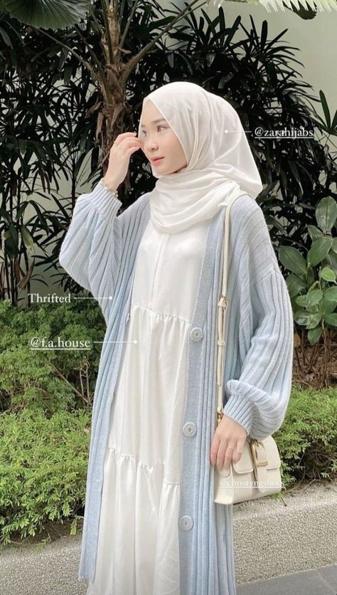 Model Gamis, Hijab Look, Stylish Hijab, Muslim Outfits Casual, Muslim Fashion Hijab Outfits, Hijabi Fashion Casual, Casual Hijab Outfit, Muslim Fashion Hijab, Fashion Muslim