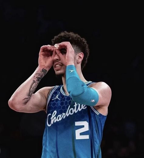 Basketball Boyfriend, Best Nba Players, Lamelo Ball, Basketball Pictures, Nba Players, Nba Basketball, Future Husband, Profile Picture, Nba