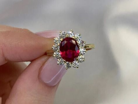 Ruby Halo Engagement Ring, Red Gold Ring, Ruby Ring With Diamond Halo, Rings Red Stone, Kate Middleton Engagement, Engagement Rings Ruby, Kate Middleton Engagement Ring, Ruby Jewelry Ring, Princess Diana Engagement Ring