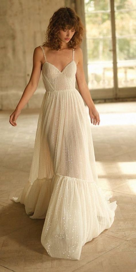 Clean Boho Wedding Dress, Wedding Dresses Untraditional, Wedding Dress Avant Garde, Dana Harel Bridal, Funky Wedding Dress, Wedding Dress Nontraditional, Untraditional Wedding Dress, Dana Harel, Delicate Gown