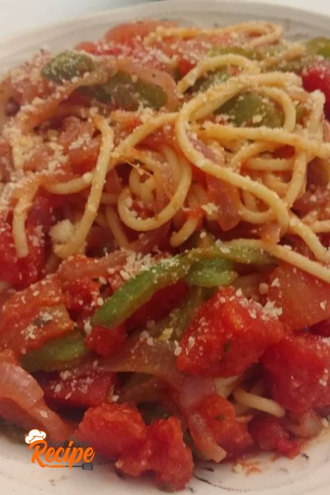 Pasta With Peppers, Aglio E Olio Recipe, Sausage Spinach Pasta, Pasta Aglio E Olio, Favorite Pasta Recipes, Easy Spaghetti, Pepper Pasta, Green Peppers, Whole Wheat Pasta