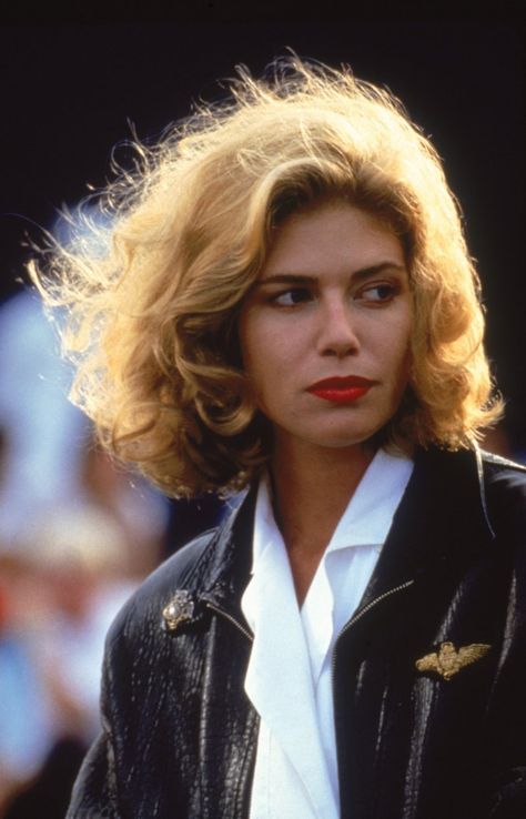 Kelly McGillis as Charlie in "Top Gun" (1986) Kelly Mcgillis, Kelly Lebrock, Daryl Hannah, Kim Cattrall, Kim Basinger, Robin Wright, Val Kilmer, Michelle Pfeiffer, Uss Enterprise