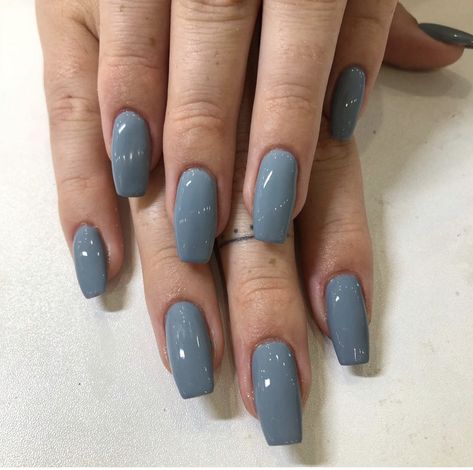 Nails Inspiration Neutral Colors, Blue Gray Dip Nails, Blue Gray Ombre Nails, Gray Nail Inspo Acrylic, Stone Grey Nails, Ash Blue Nails, Bluish Grey Nails, Grey Blue Nail Color, Blueish Gray Nails