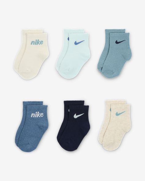 Nike Everyone From Day One Baby Socks Box Set (6-Pairs). Nike.com Toddler Girl Nike Socks, Baby Boy Nike Outfits, Baby Nike Socks, Nike Baby Clothes, Baby Boy Clothes Nike Jordan, Baby Boy Socks, Baby Nike, Nike Socks, Baby Socks