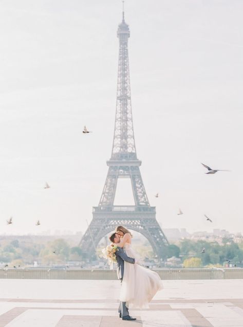 Eiffel Tower Wedding, Paris Photoshoot, Paris Couple, Fair Photography, Paris Elopement, Parisian Wedding, Jardin Des Tuileries, Paris Luxury, Paris Wedding