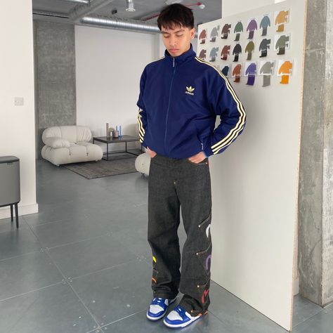 Adidas Zip Up Outfit, Zip Jacket Outfit, Adidas Track Jacket Outfit, Adidas Jacket Outfit, Evisu Jeans, Jeans Outfit Men, Adidas Zip Up, Boys Style, Adidas Track Jacket